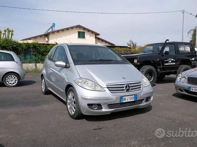Usata Mercedes A180 Elegance 108 CV (79 kW) 2007 Grigio Monovolume