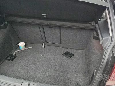 Usata VW Golf VI 102 CV (75 kW) 2010 Nero Utilitaria