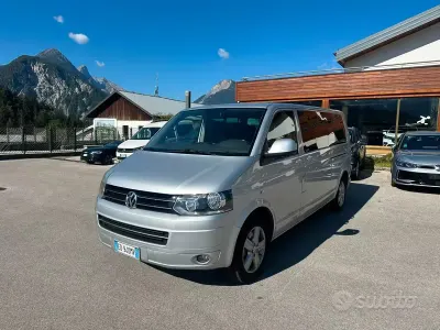 Usata VW Caravelle Comfortline 180 CV (132 kW) 2010 Grigio Furgone