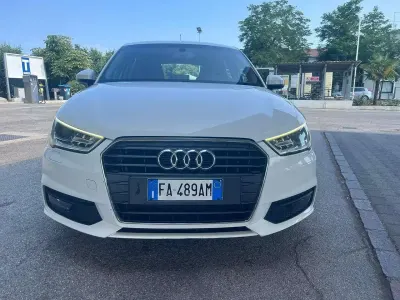 Usata Audi A1 Sportback Ambiente 95 CV (69 kW) 2015 Bianco Utilitaria