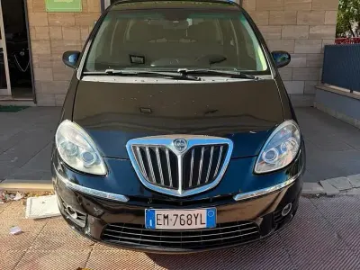 Usata Lancia Musa 95 CV (69 kW) 2012 Nero Monovolume