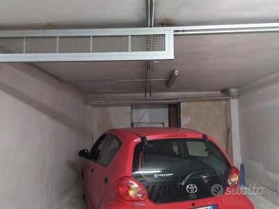 Usata Toyota Aygo 68 CV (50 kW) 2009 Rosso Utilitaria