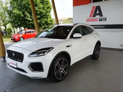 Usata Jaguar E-Pace R-Dynamic 204 CV (150 kW) 2022 Ostuni pearl white SUV