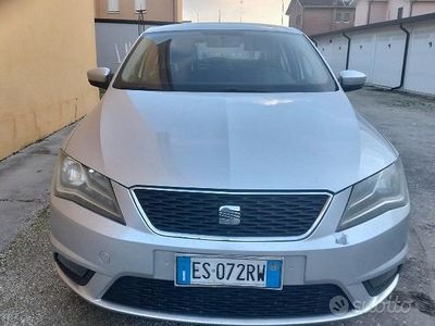 Käytetty Seat Toledo 105 HP (77 kW) 2014 Harmaa Viistoperä