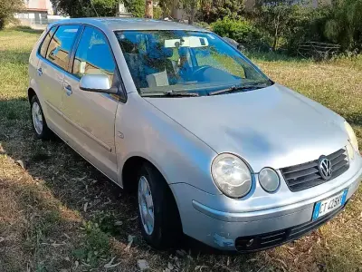 Usata VW Polo 64 CV (47 kW) 2005 Grigio Utilitaria