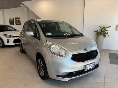 Usata Kia Venga 90 CV (66 kW) 2016 Grigio Utilitaria