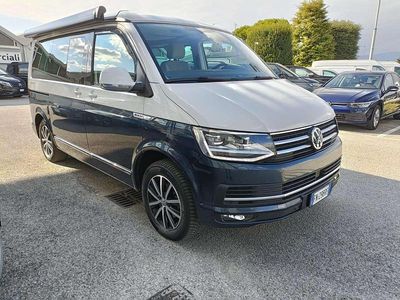 Usata VW California California 150 CV (110 kW) 2018 Bicolor biancoblu Furgone