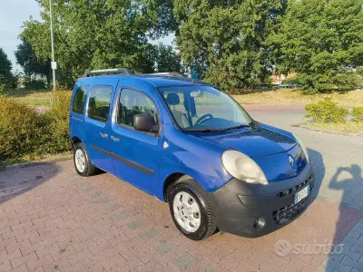 Usata Renault Kangoo 85 CV (62 kW) 2008 Bluazzurro Monovolume