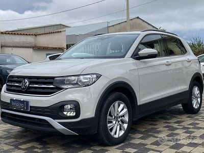 Usata VW T-Cross Style 110 CV (80 kW) 2022 Grigio SUV