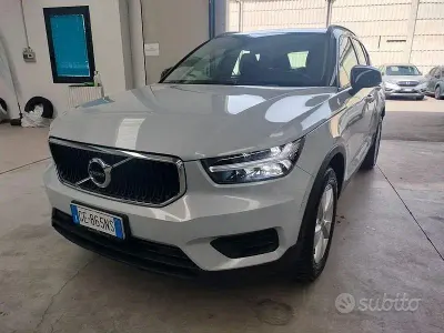 Occasion Volvo XC40 Momentum 129 ch (94 kW) 2021 Gris SUV