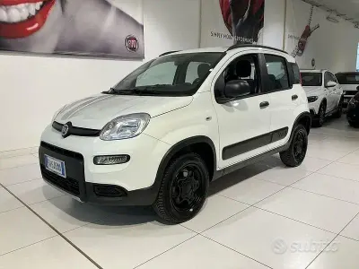 Usata Fiat Panda 4x4 S 86 CV (63 kW) 2019 Bianco Utilitaria