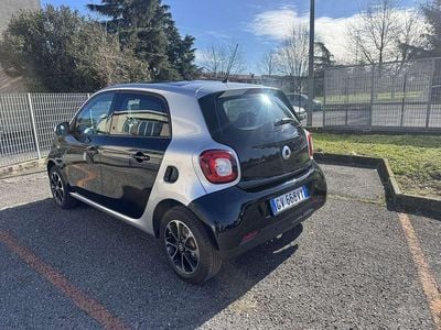 Begagnad Smart ForFour Passion 71 HK (52 kW) 2016 Svart Halvkombi
