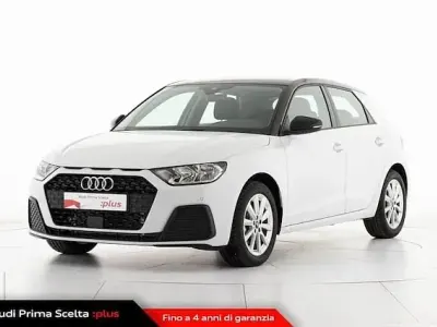 Nuova Audi A1 Business 116 CV (85 kW) 2025 Bianco ghiaccio metallizzato SUV