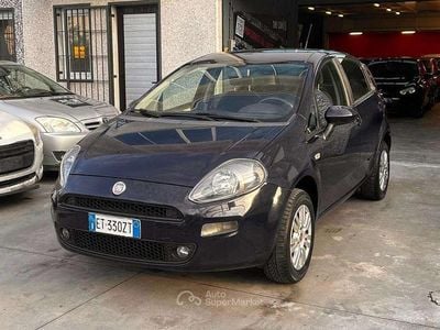 Usata Fiat Punto Lounge 69 CV (50 kW) 2014 Blu/azzurro Utilitaria