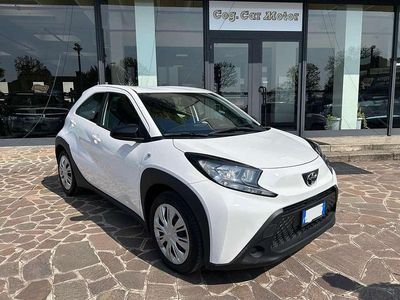 Usata Toyota Aygo X Active 72 CV (52 kW) 2025 Bianco SUV