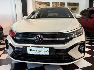Usata VW Taigo R-line 110 CV (80 kW) 2022 Ascot grey SUV