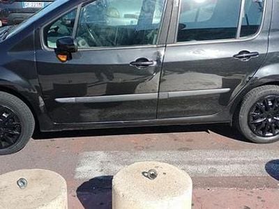 Nero Usata 2005 Renault Modus Monovolume | 1200 € (Buon prezzo)