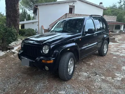 Usata Jeep Cherokee Limited 150 CV (110 kW) 2003 Nero SUV