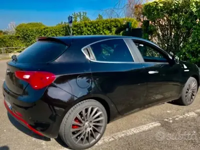 Usata Alfa Romeo Giulietta Distinctive 120 CV (88 kW) 2013 Nero Utilitaria