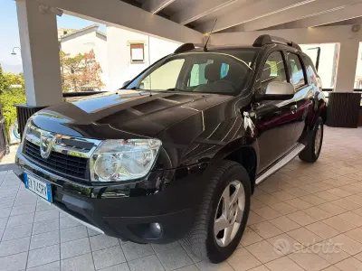 Usata Dacia Duster Lauréate 107 CV (78 kW) 2012 Nero SUV