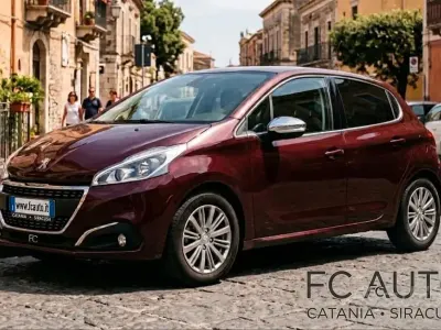 Usata Peugeot 208 Allure 82 CV (60 kW) 2018 Rosso Utilitaria