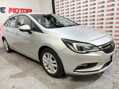 Usata Opel Astra Innovation 110 CV (80 kW) 2016 Argento Station wagon