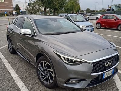 Usata Infiniti Q30 109 CV (80 kW) 2016 Grigio Utilitaria