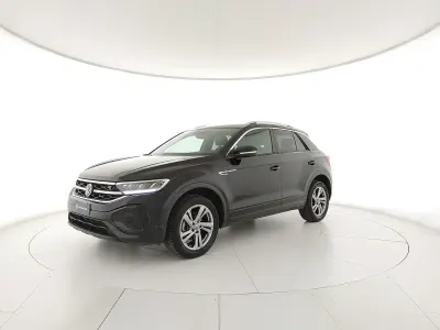 Usata VW T-Roc R-line 2023 Deep black perlato SUV