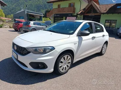 Usata Fiat Tipo Easy 120 CV (88 kW) 2018 Bianco Berlina