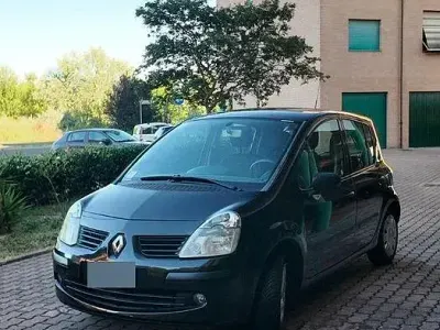 Usata Renault Modus 75 CV (55 kW) 2007 Nero Monovolume