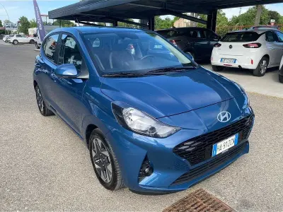 Gebraucht Hyundai i10 63 PS (46 kW) 2025 Blau Kleinwagen