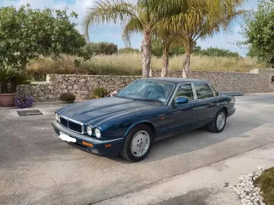 Usata Jaguar XJ 211 CV (155 kW) 1996 Berlina