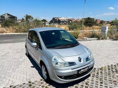 Käytetty Renault Modus Dynamique 90 HP (66 kW) 2008 Harmaa Tila-auto