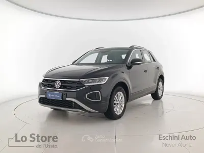 Usata VW T-Roc Life 150 CV (110 kW) 2024 Deep black perlato SUV