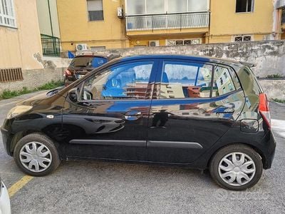 Używany Hyundai i10 66 KM (48 kW) 2010 Czarny Hatchback