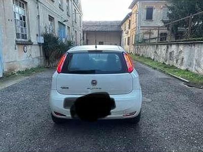 Usata Fiat Grande Punto 77 CV (56 kW) 2014 Bianco Utilitaria