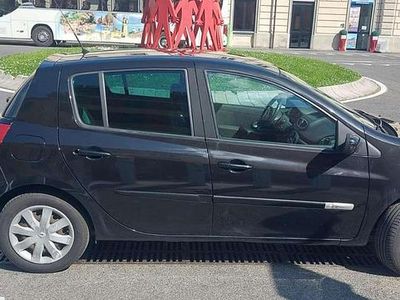 Usata Renault Clio III Rip Curl 86 CV (63 kW) 2009 Nero Berlina