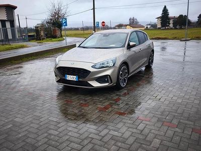 Grigio Usata 2019 Ford Focus ST-Line Berlina | 20.000 € (Molto cara)