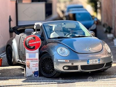 Usata VW New Beetle 105 CV (77 kW) 2005 Grigio Utilitaria