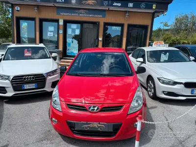 Occasion Hyundai i20 Comfort 78 PK (57 kW) 2010 Rood Hatchback