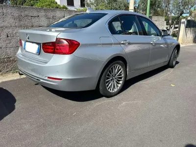 Usata BMW 318 Luxury Line 143 CV (105 kW) 2013 Argento Berlina