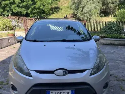 Usata Ford Fiesta Titanium 68 CV (50 kW) 2011 Berlina