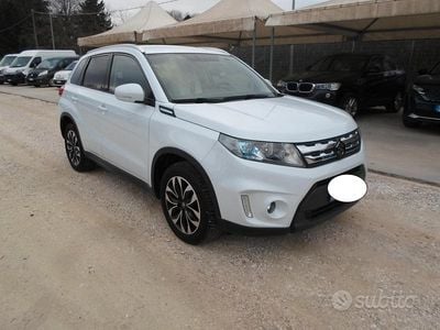 Usata Suzuki Vitara 120 CV (88 kW) 2015 Bianco SUV