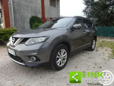 Gebraucht Nissan X-Trail Acenta Premium 131 PS (96 kW) 2016 Grau SUV