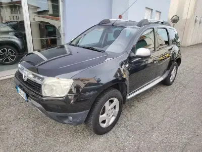 Usata Dacia Duster Lauréate 105 CV (77 kW) 2010 Nero SUV