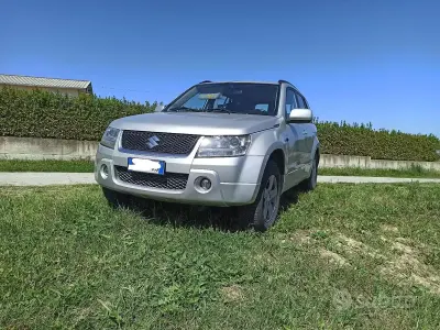 Usata Suzuki Grand Vitara 129 CV (94 kW) 2007 Grigio SUV