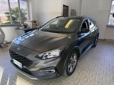 Usata Ford Focus Active 125 CV (91 kW) 2019 Grigio scuro Station wagon