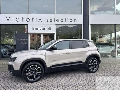 Nuova Jeep Avenger Summit 109 CV (80 kW) 2025 Grigio SUV