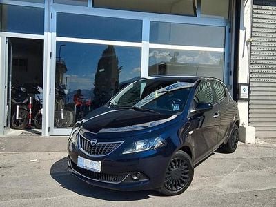 Usata Lancia Ypsilon Gold 69 CV (50 kW) 2022 Blu Utilitaria