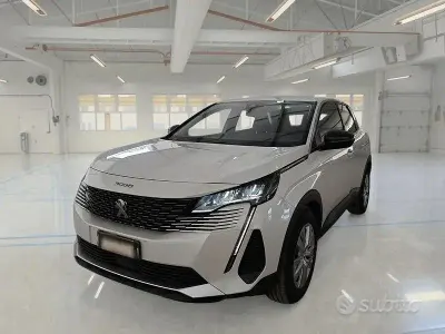 Usata Peugeot 3008 Active 130 CV (95 kW) 2022 Bianco SUV